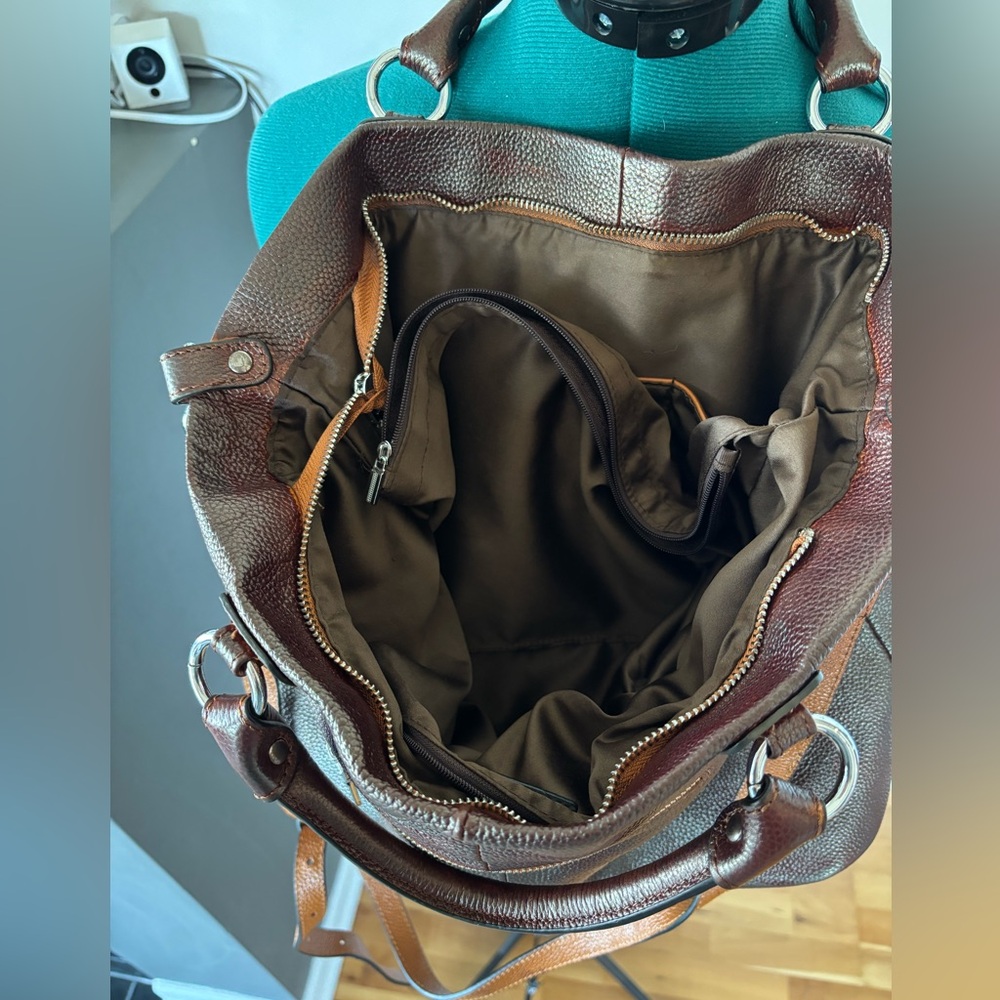 Kattee Brand Elegant two-toned Brown Leather Top Handle Adjustable Strap Bag - Picture 6 of 10